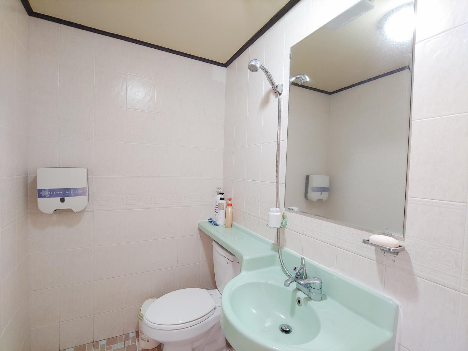 Bomulsum Guest House Seogwipo Ngoại thất bức ảnh