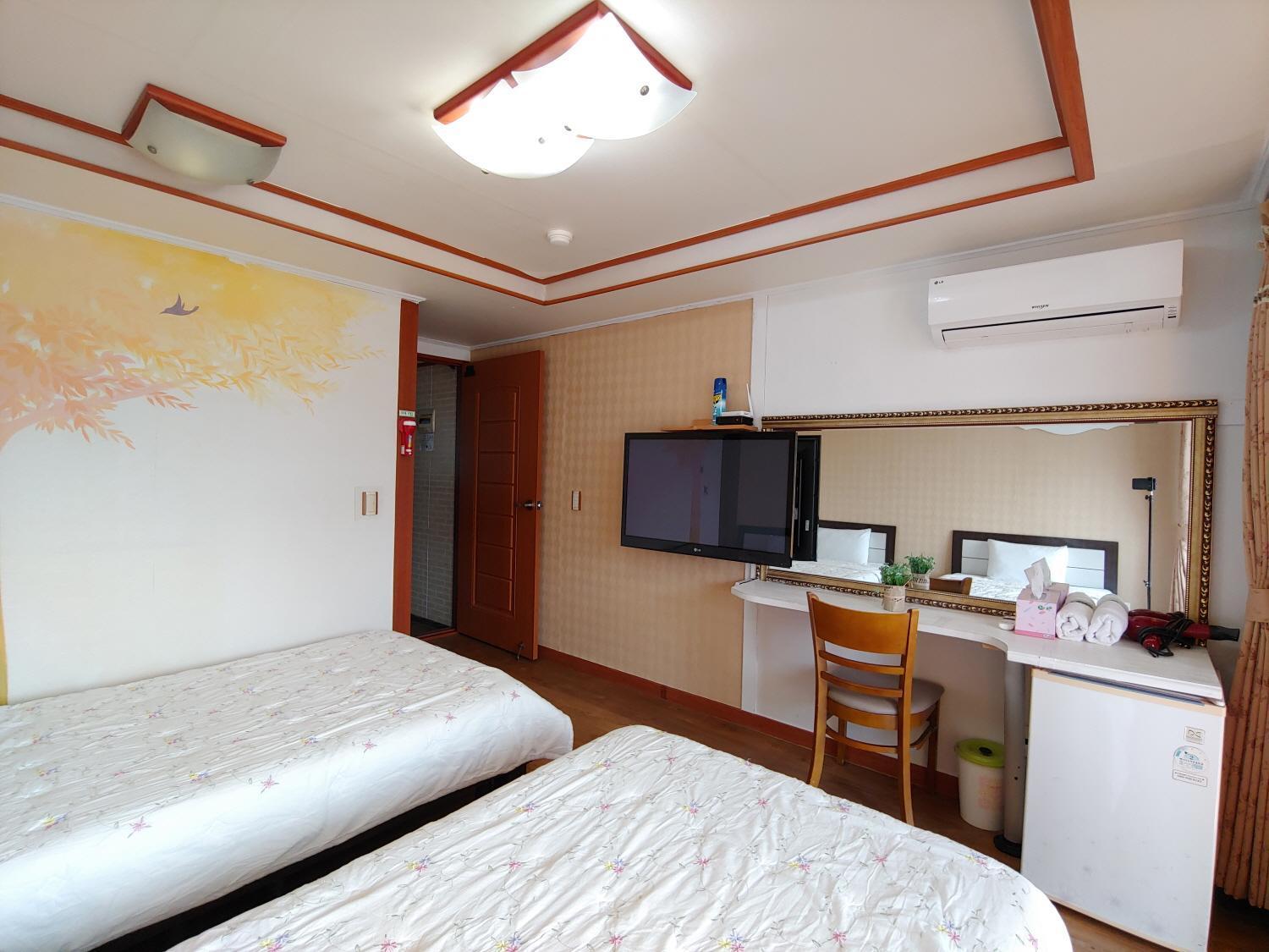 Bomulsum Guest House Seogwipo Ngoại thất bức ảnh